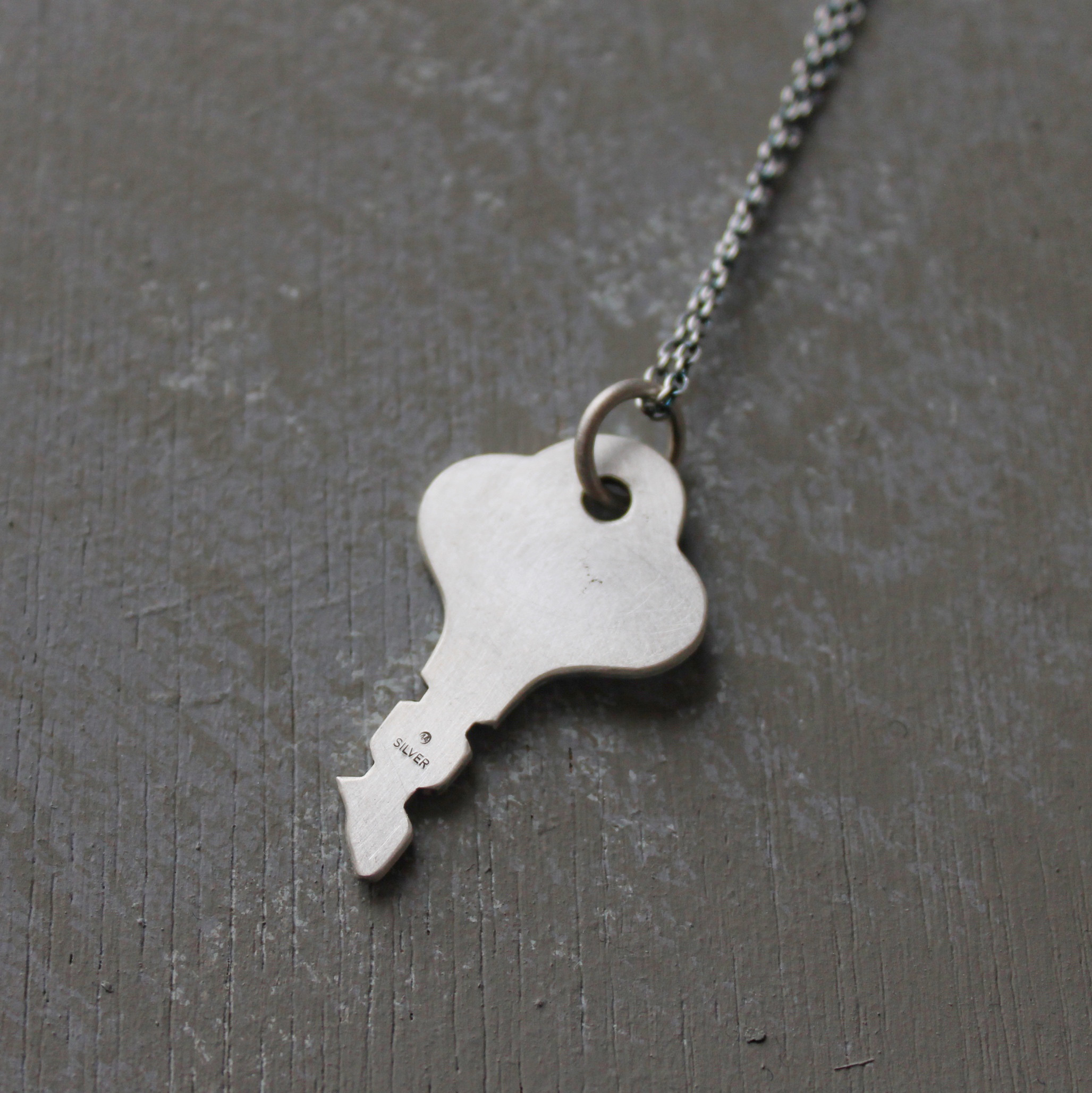 鍵のペンダント（一点もの）