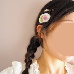 かぎ針編み クラシカルなバラのヘアピン(全5色)  ヘアアクセサリー/バレッタ 4枚目の画像