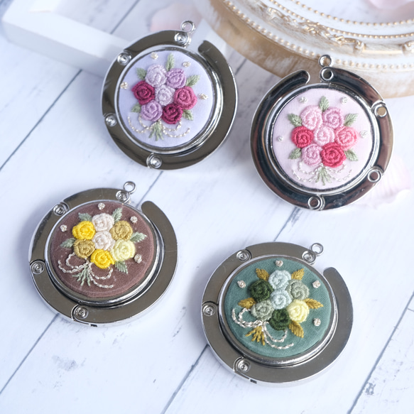 薔薇の花束刺繍のバックハンガー（グリーン） 4枚目の画像