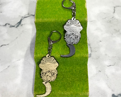 専用　ハンドメイド　刺繍　フトアゴヒゲトカゲ　バッグ　キーホルダー 2fd64faa49e8428ac8b6475bc6f4ac