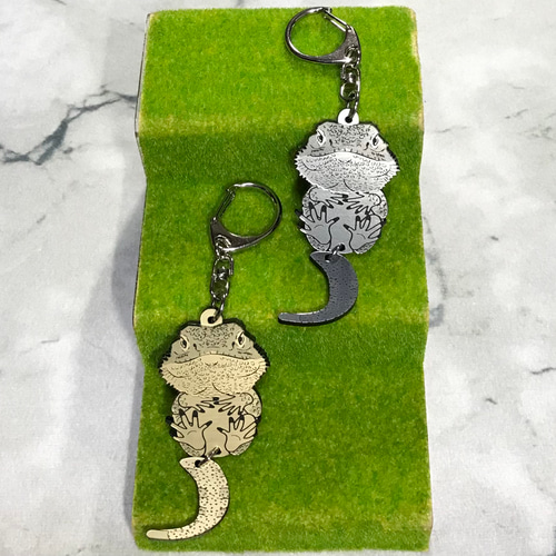 フトアゴヒゲトカゲ ぶらぶらキーホルダー アクセサリー トカゲ 両面