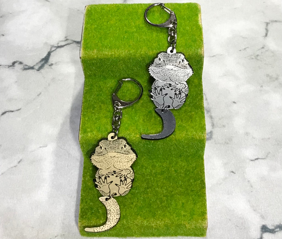 フトアゴヒゲトカゲ ぶらぶらキーホルダー アクセサリー トカゲ 両面