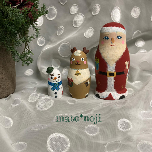 トナカイの居るサンタクロースのマトリョーシカ 3人組 その他置物 mato