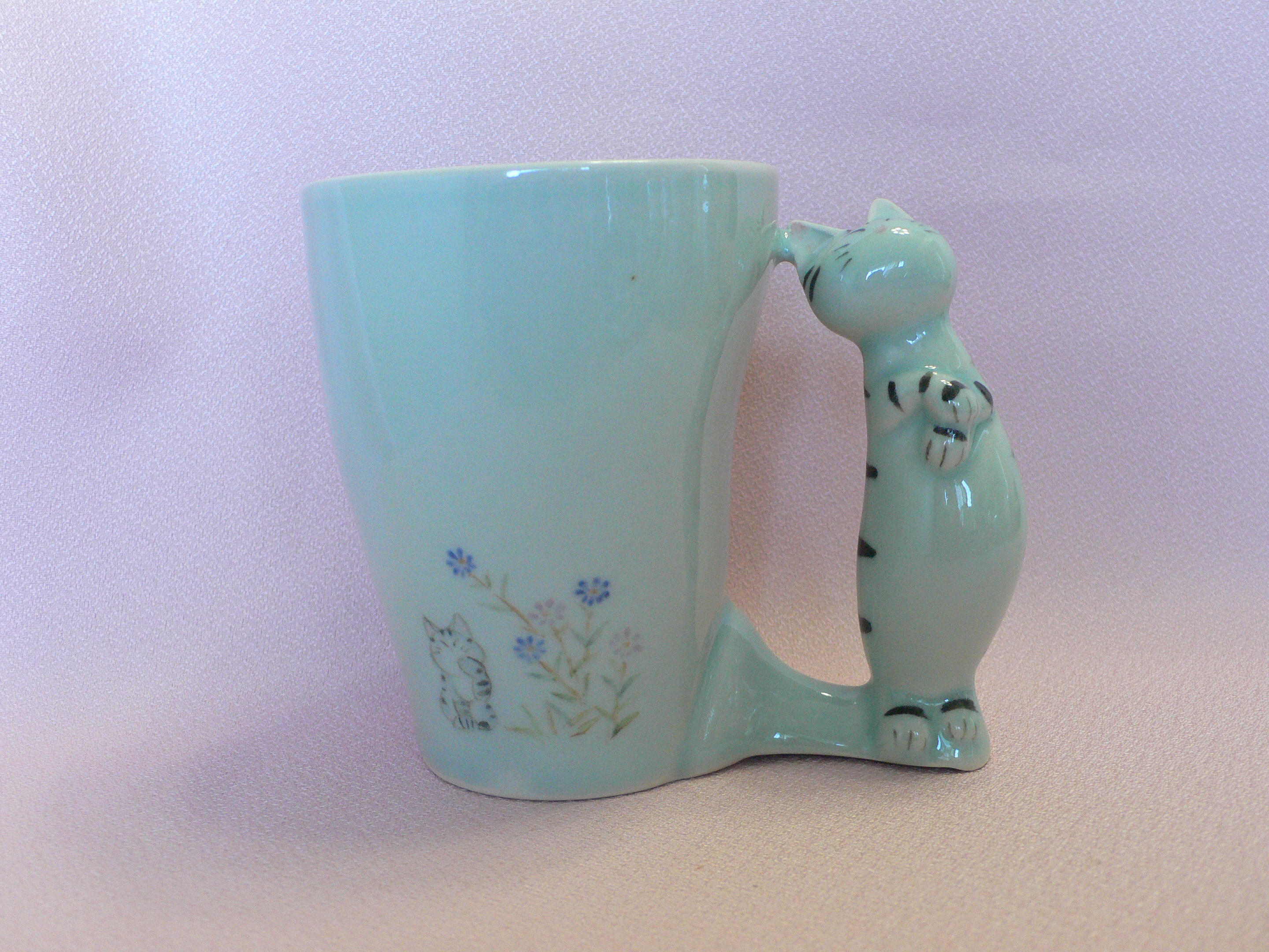 トラ猫の 青磁 マグカップ