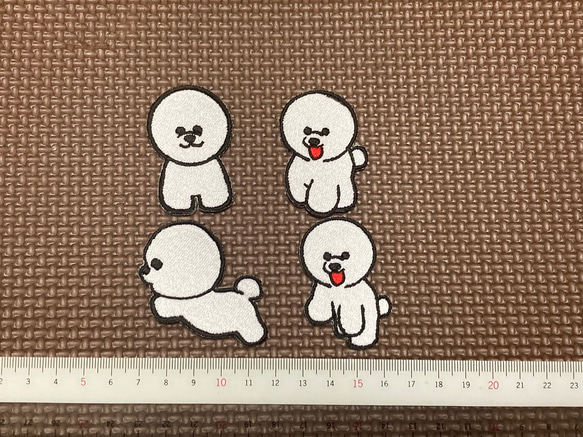 ビションフリーゼ 刺繍ワッペンセット【アイロン接着タイプ】 1枚目の画像