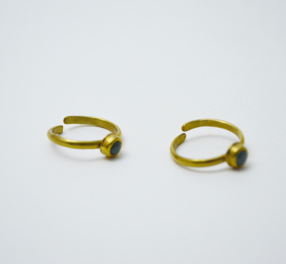 簡單小石系列-綠東菱玉‧黃銅開放戒圍戒指(隨機一個) 第3張的照片