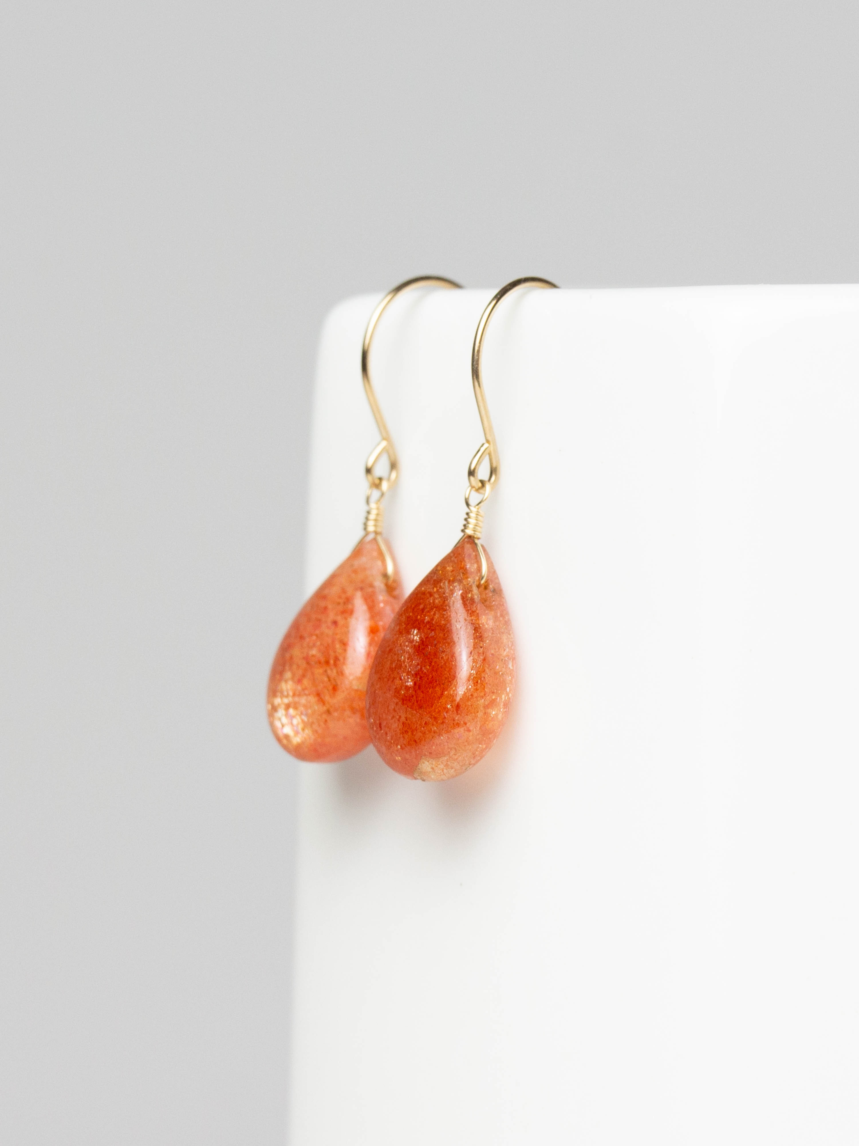 1点もの＊サンストーン ペアスムース ピアス-F