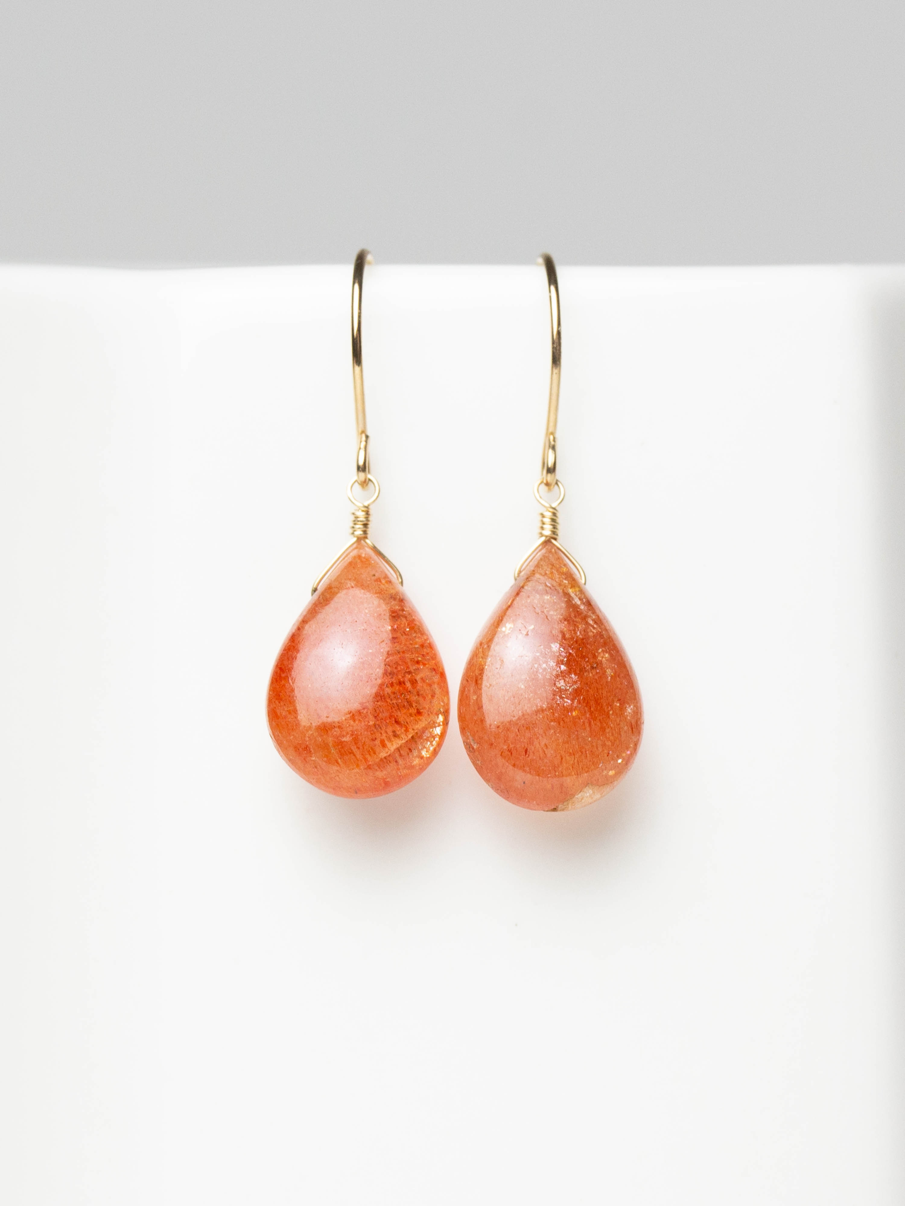 1点もの＊サンストーン ペアスムース ピアス-F