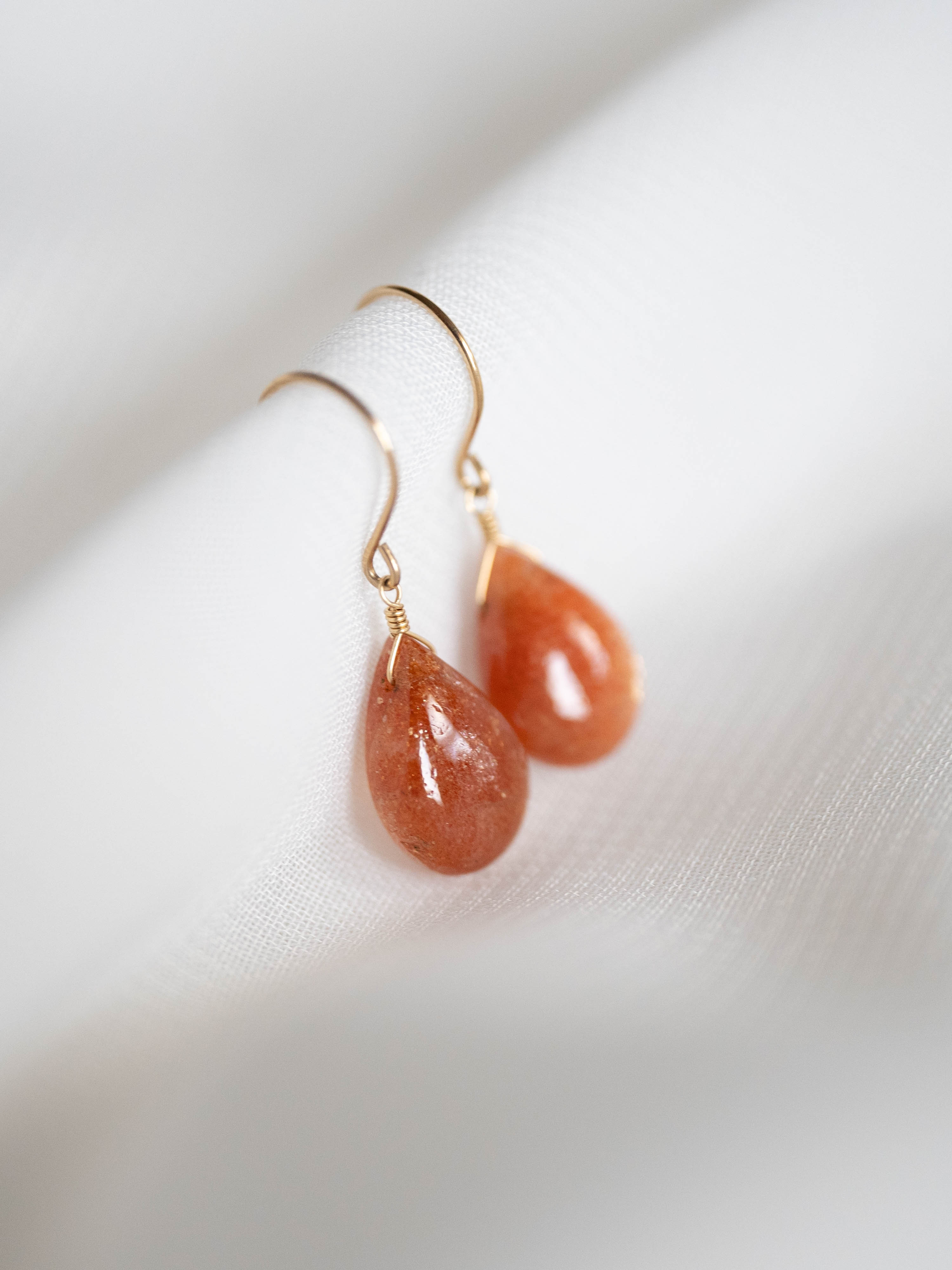 1点もの＊サンストーン ペアスムース ピアス-F