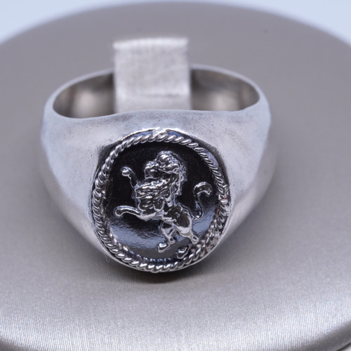 UK シルバー シグネットリング 18号 ライオン UK シルバー シグネットリング 18号 ライオン