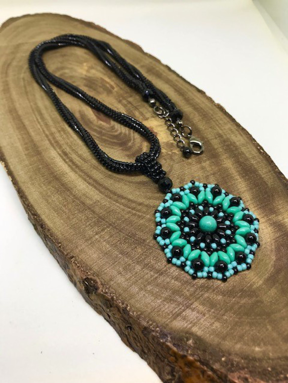 Blue Mandala Necklace＊ブルー曼陀羅ネックレス＊取り外し可能 3枚目の画像