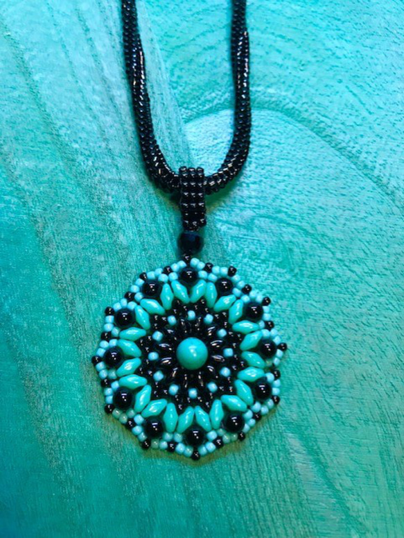 Blue Mandala Necklace＊ブルー曼陀羅ネックレス＊取り外し可能 5枚目の画像