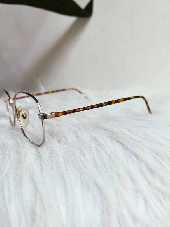 精簡亮金色簡約琥珀鏡腳金屬鏡框古蕫眼 鏡額緣 Japan/giasses 第6張的照片