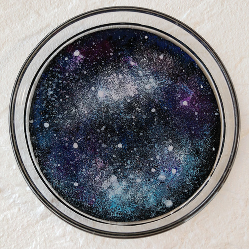 新作】まるで絵画！手書きの宇宙塗りと輝く星が幻想的なレジン
