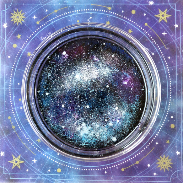 新作】まるで絵画！手書きの宇宙塗りと輝く星が幻想的なレジン