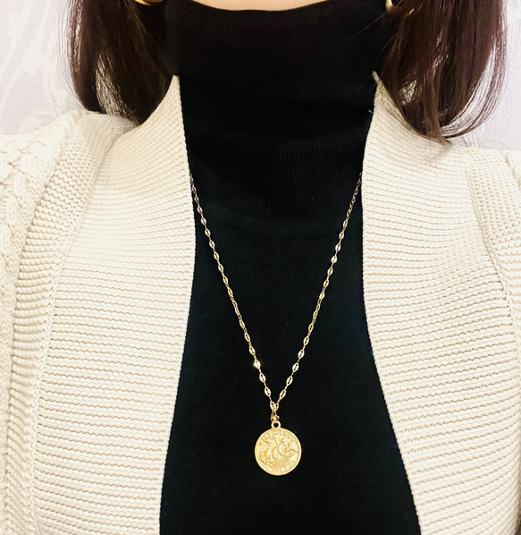✴︎ エリザベスハーフペニー ，マットな質感ゴールドcoinネックレス 5枚目の画像