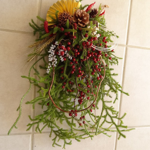 お正月飾り(ヒカゲノカズラ朱) / しめ飾りお正月飾りスワッグ花束