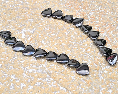 12mm 【縦穴・横穴 選択】 ハート型 天然石 マグネタイト（磁気