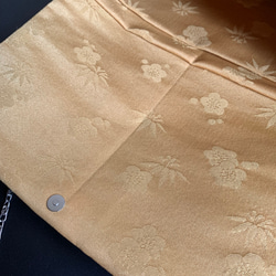 帯リメイク 帯バッグ  クラッチバッグ タッセル付き　ハンドバッグ　緑色　obi kimono 4枚目の画像