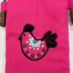 手刺繍スマホショルダーポーチ  トリ 2枚目の画像