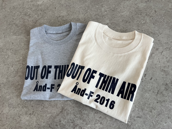 人気色♪シンプルで合わせやすい♪大人のロゴTシャツ「out of thin air」 2枚目の画像