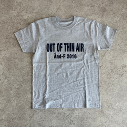 人気色♪シンプルで合わせやすい♪大人のロゴTシャツ「out of thin air」 5枚目の画像