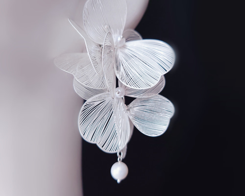 Shiroブライダルアクセサリー⭐ピアス　Plumeria白 59687f808f3b970278ac11149396df