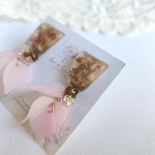 淡ピンク】お呼ばれにも✩.*˚フラワーレジン花びらイヤリング/ピアス