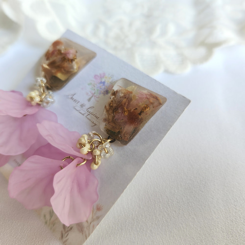 ピンクフラワーレジン×スパンコール♡花びら ピアス イヤリング ピンク】お呼ばれにも✩.*˚フラワーレジン花びらイヤリング/ピアス