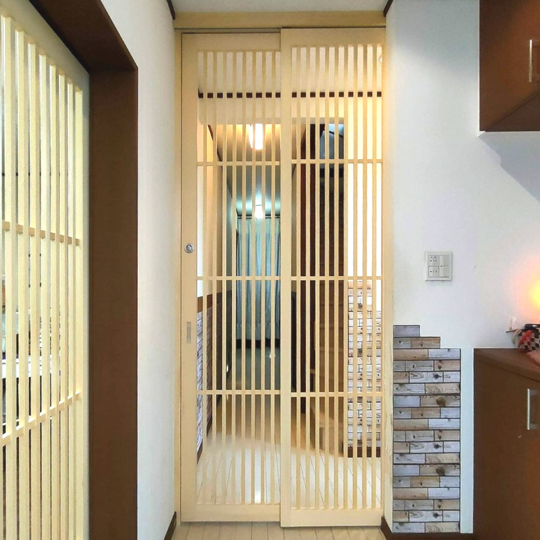 【天然木材】猫ちゃん　脱走防止引き戸