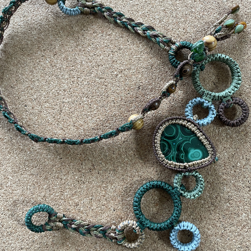 孔雀石✳︎みどりのお守り ネックレス・ペンダント やかん堂 通販