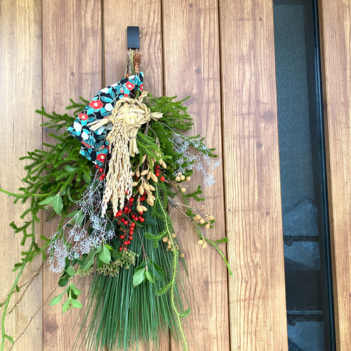 昇り亀の大王松スワッグ 生花 お正月 しめ縄・しめ飾り 無店舗花屋