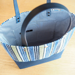 【Creema Limited新年福袋】手工編織斯堪的納維亞條紋方形手提包眼鏡盒套裝（藍色） 第5張的照片