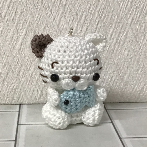 あみぐるみ　三毛猫ちゃん　コロコロおチビ　ストラップ　他２点 クリスマスツリー特価！ あみぐるみ 三毛猫ちゃん コロコロお
