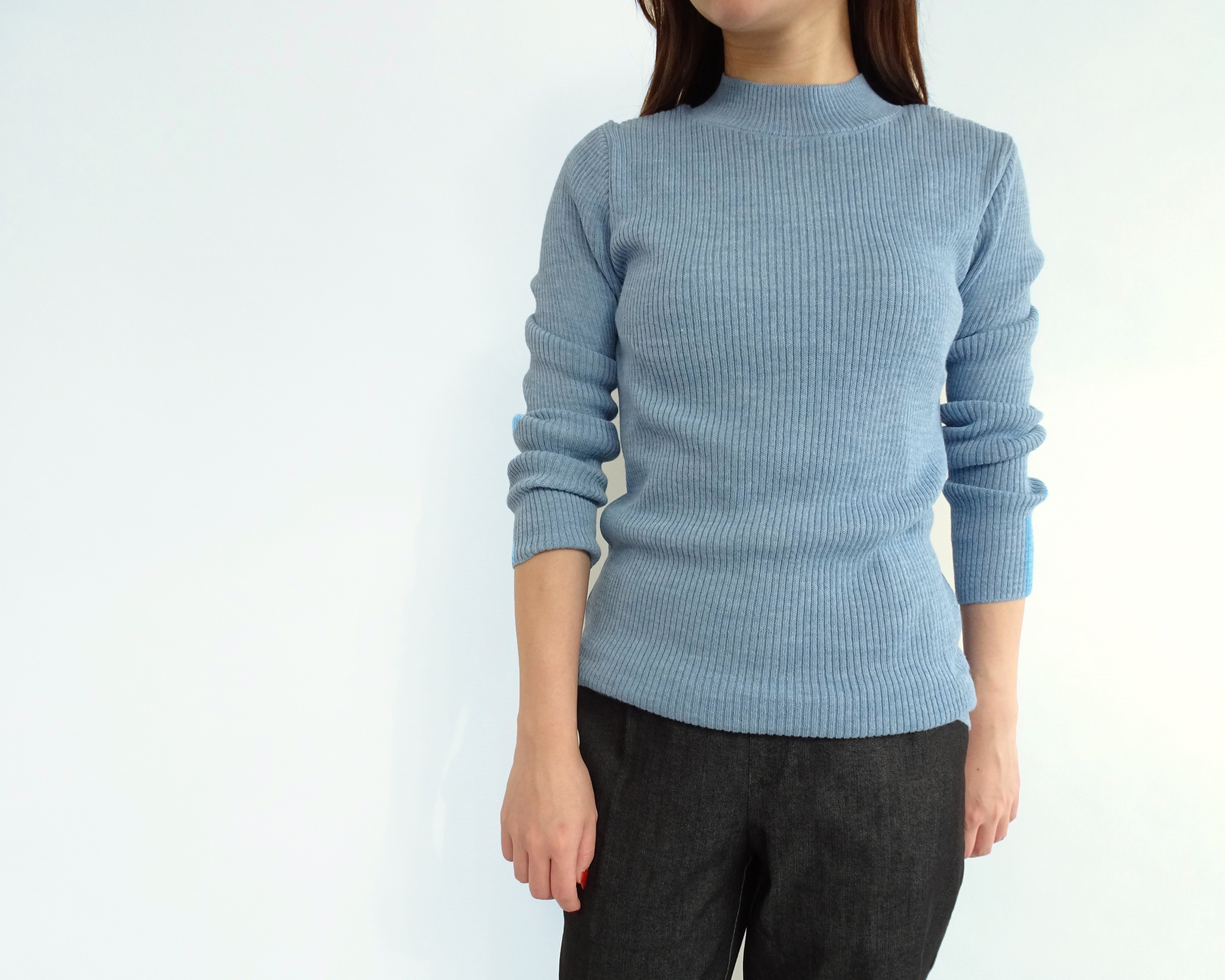 【ジャパンメイド】ボトルネックリブニットプルオーバー〈杢ブルー〉