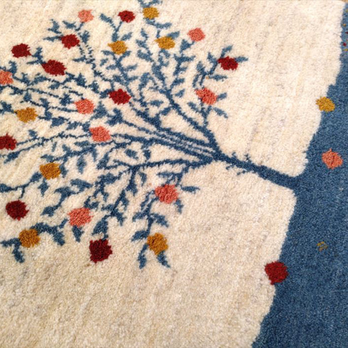 ペルシャ　ギャッベ　ソファ前　小判型　120×80　アイボリー　生命の木　花　葉 ペルシャ ギャッベ ソファ前 小判型 120×80 アイボリー 生命の木