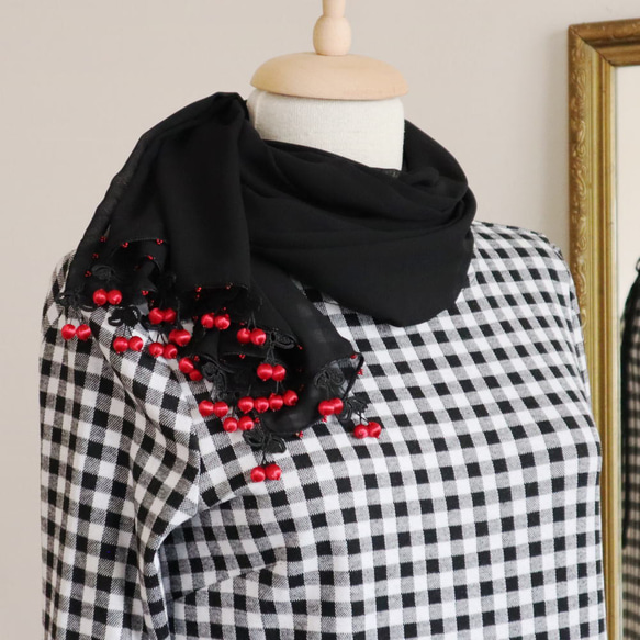 [Made to order] OYA chiffon shawl [CHERRY] Black 第1張的照片