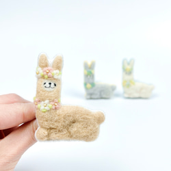 兔子羊駝胸針(米色)/生肖系列 第2張的照片