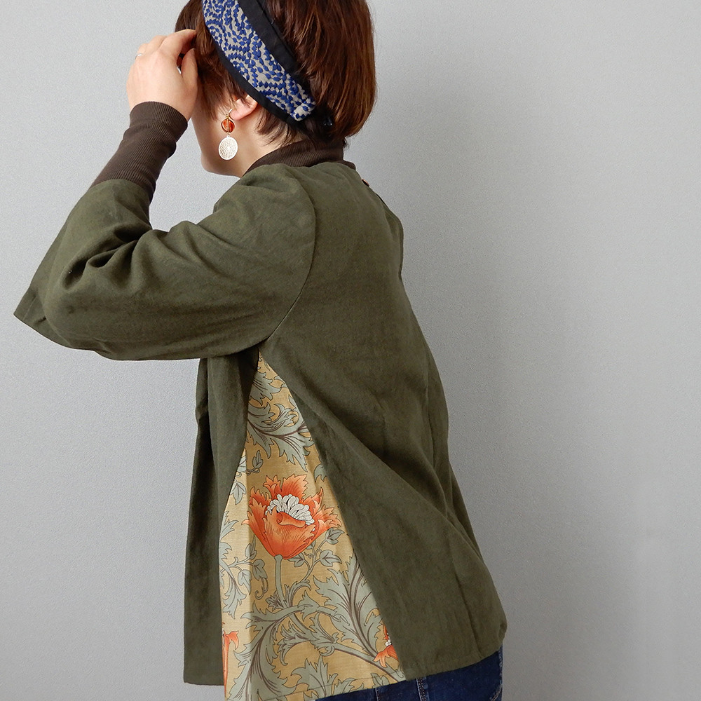 簡単にオシャレしたい！ウールとコットンリネン 大人の切り替えフレアトップス(ブラウス)ウイリアムモリス アネモネオレンジブラウス