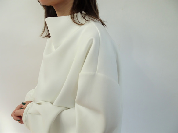 Double Air Mock Neck Pullover &lt;Off White&gt; 第3張的照片