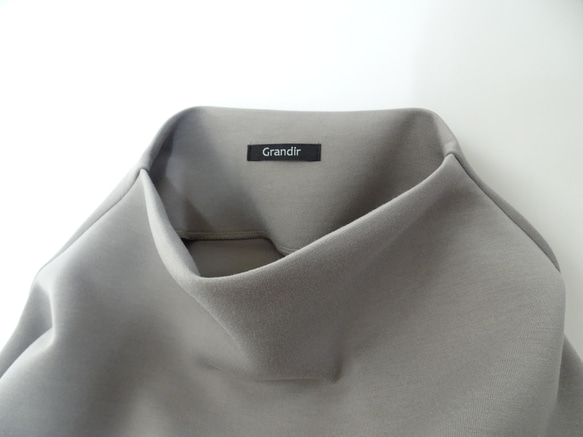 雙層透氣高領套頭衫（卡其米色） 第4張的照片