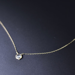 Diamond(Hexagoncut)_0.21ct/k18YG necklace 【Grana/グラーナ】 2枚目の画像