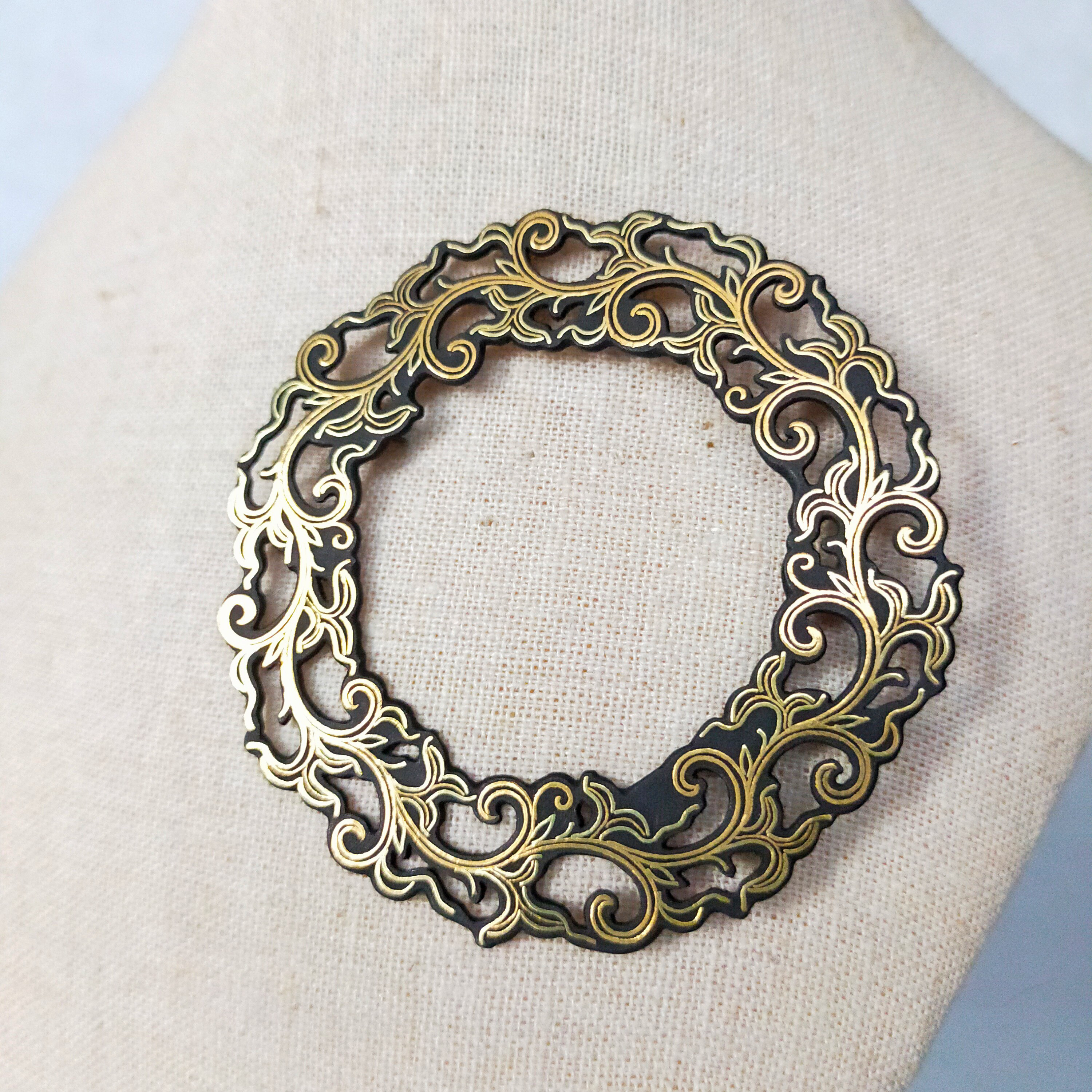 二重唐草　ブローチ　肥後象がん　K24　Ｋ18