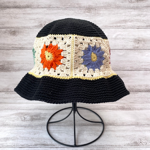 NO.3122066】ハンドメイド グラニースクエア ハット クロシェ NO.3122066】ハンドメイド グラニースクエア ハット クロシェ