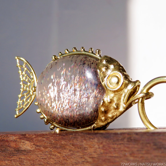 ラティス サンストーン フィッシュ チャーム / Lattice Sunstone Fish charms 4枚目の画像