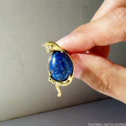 ねこのラピス ブローチ / Lapis Lazuli Cat Brooch 4枚目の画像