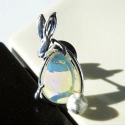 うさぎのオパールブローチ / Opal Rabbit Brooch 4枚目の画像