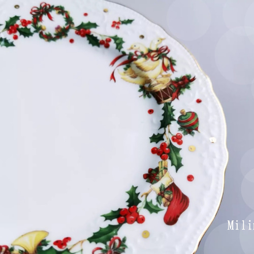 k*読様 クリスマスひいらぎ装飾の皿 27cm 2枚セット ひいらぎ 柊 クリスマス プレミアム ケーキピック 2枚葉