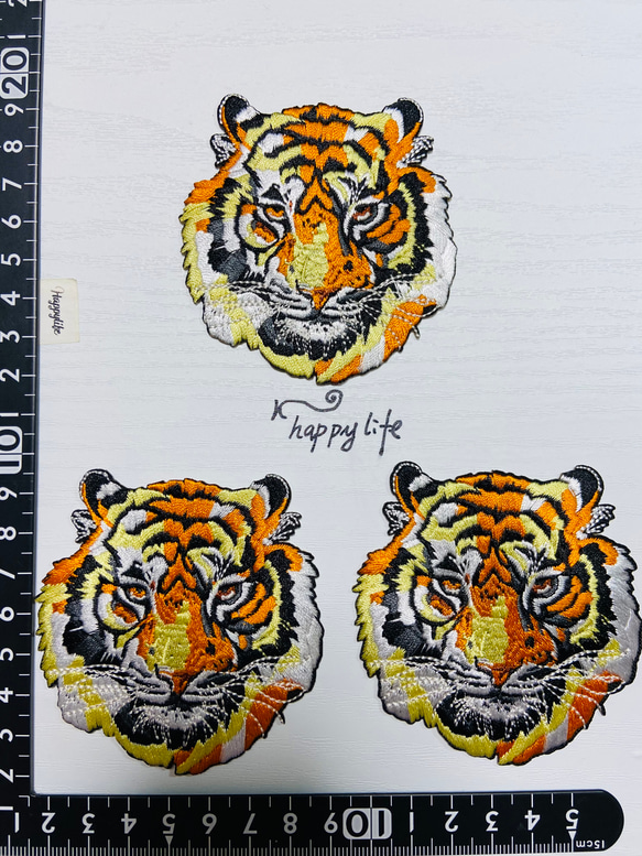 リアルトラ　虎タイガー刺繍アイロンワッペン 1枚目の画像