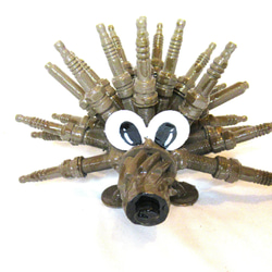 車の部品等で作ったハリネズミ（Recycle car parts Hedgehog) 1枚目の画像